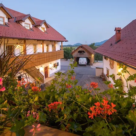 Tourist Farm Matijovc Apartamento Naklo